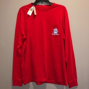 Vineyard Vines Men Graphic Santa Tee